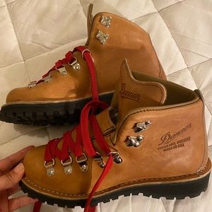 Danner mountain cascade light, size 6.5